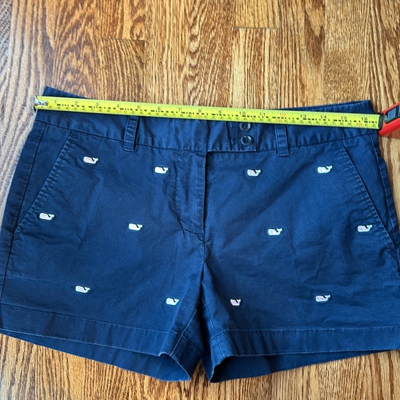 Vineyard Vines Women’s Navy Shorts with Whale Print, Size 6 - Picture 5 of 9